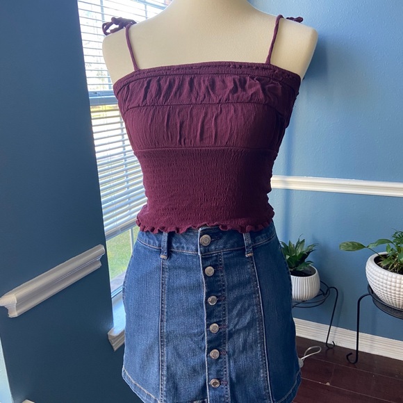 5/$25 Maroon Crop Top - Picture 4 of 4